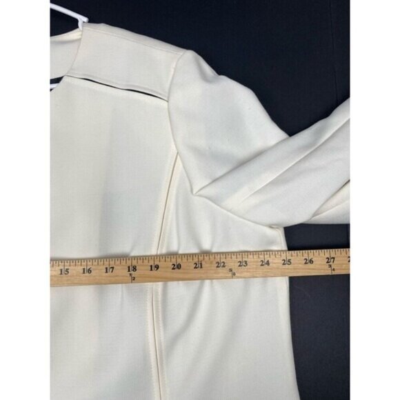 Tahari Arthur S. Levine Women's Size 18 W Ivory Long Blazer with Pockets - Picture 8 of 11